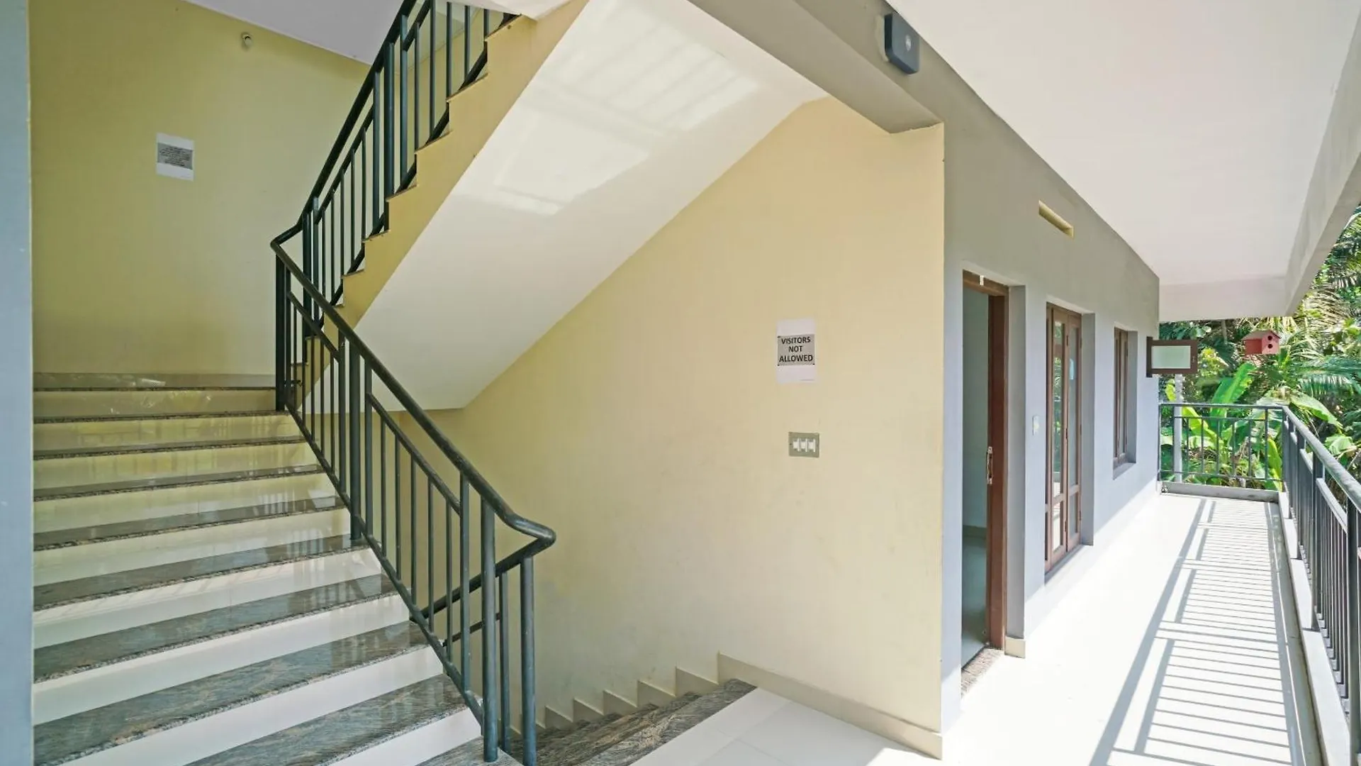 Hotel O Flagship 85805 Majestic Petta Metro Station Kochi