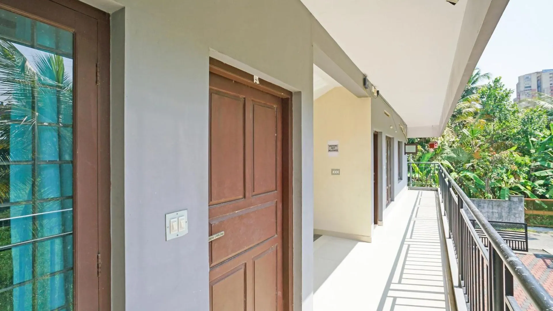 ***  Hotel O Flagship 85805 Majestic Petta Metro Station Kochi インド