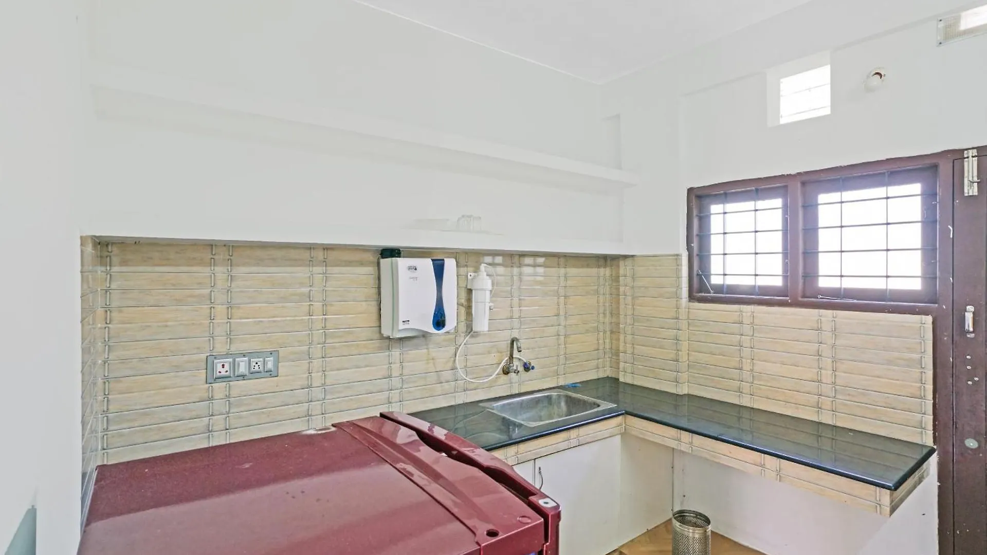 Hotel O Flagship 85805 Majestic Petta Metro Station Kochi